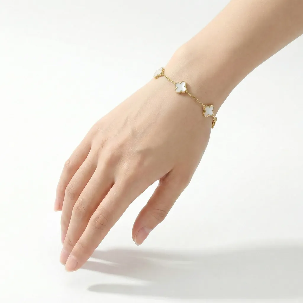 luxe-lens-2k - 2026-02-21T164600.708.webp