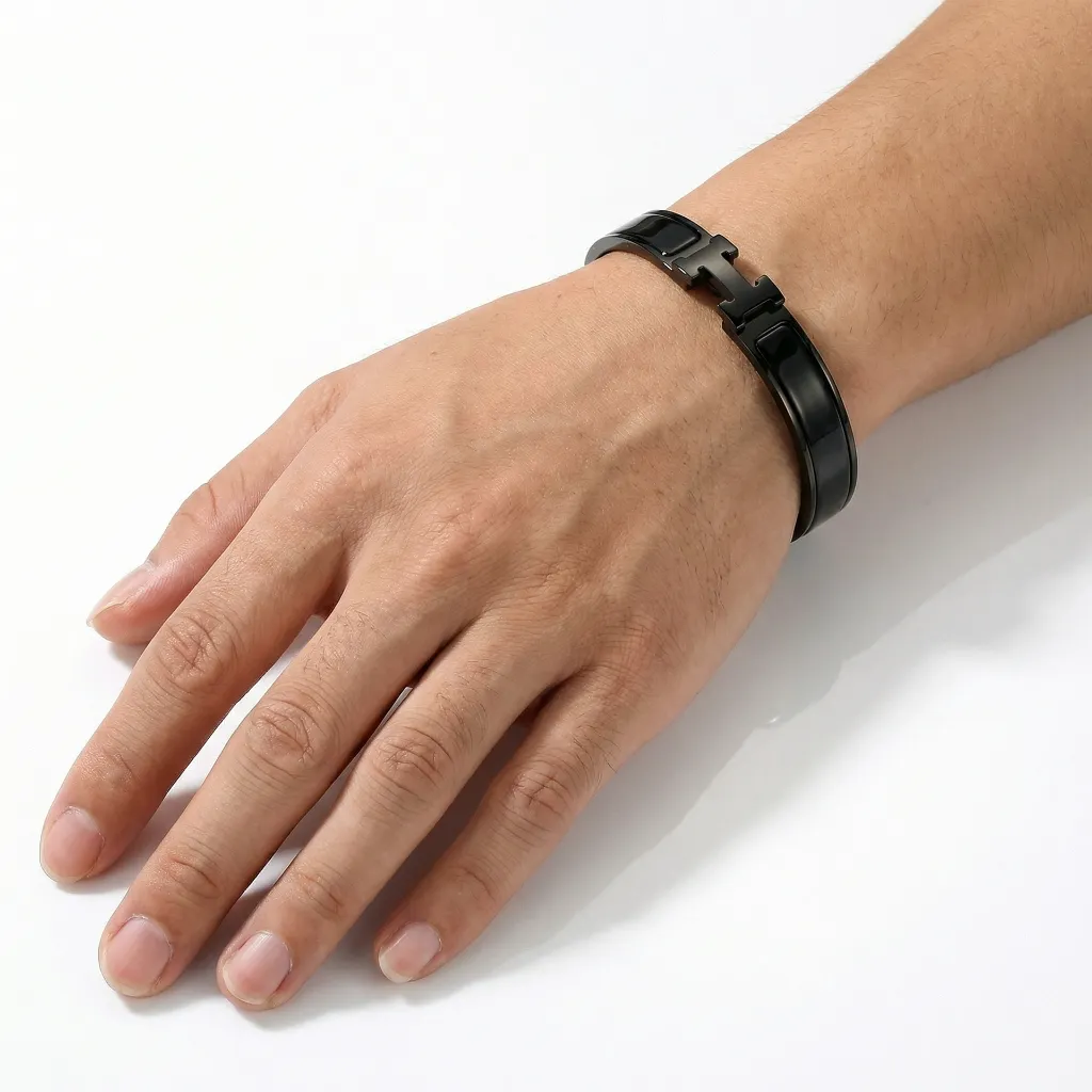 luxe-lens-2k - 2026-02-21T235651.956.webp