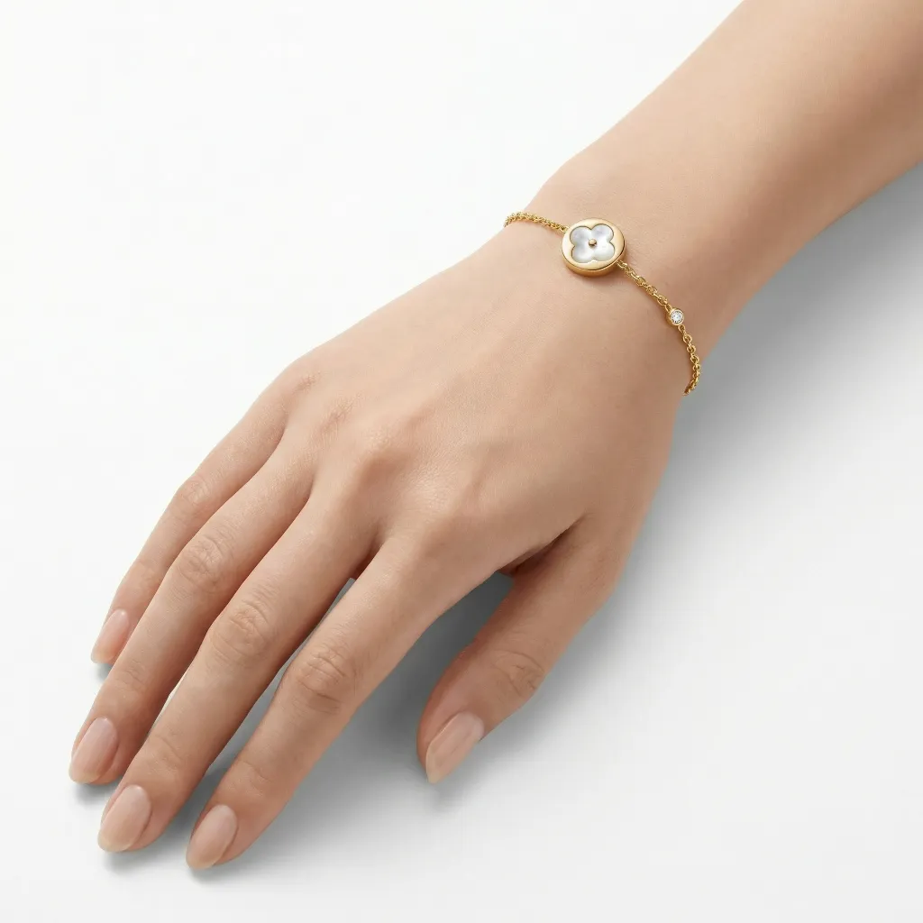 luxe-lens-2k - 2026-02-22T054758.568.webp