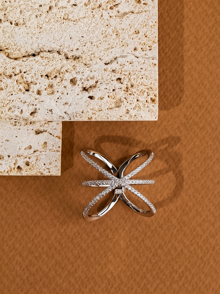 Universal shape silver 925 ring.