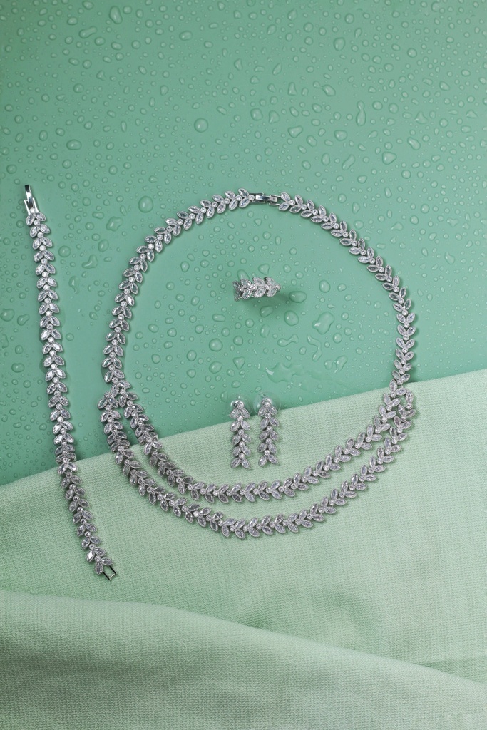 safa two lines zircon set 