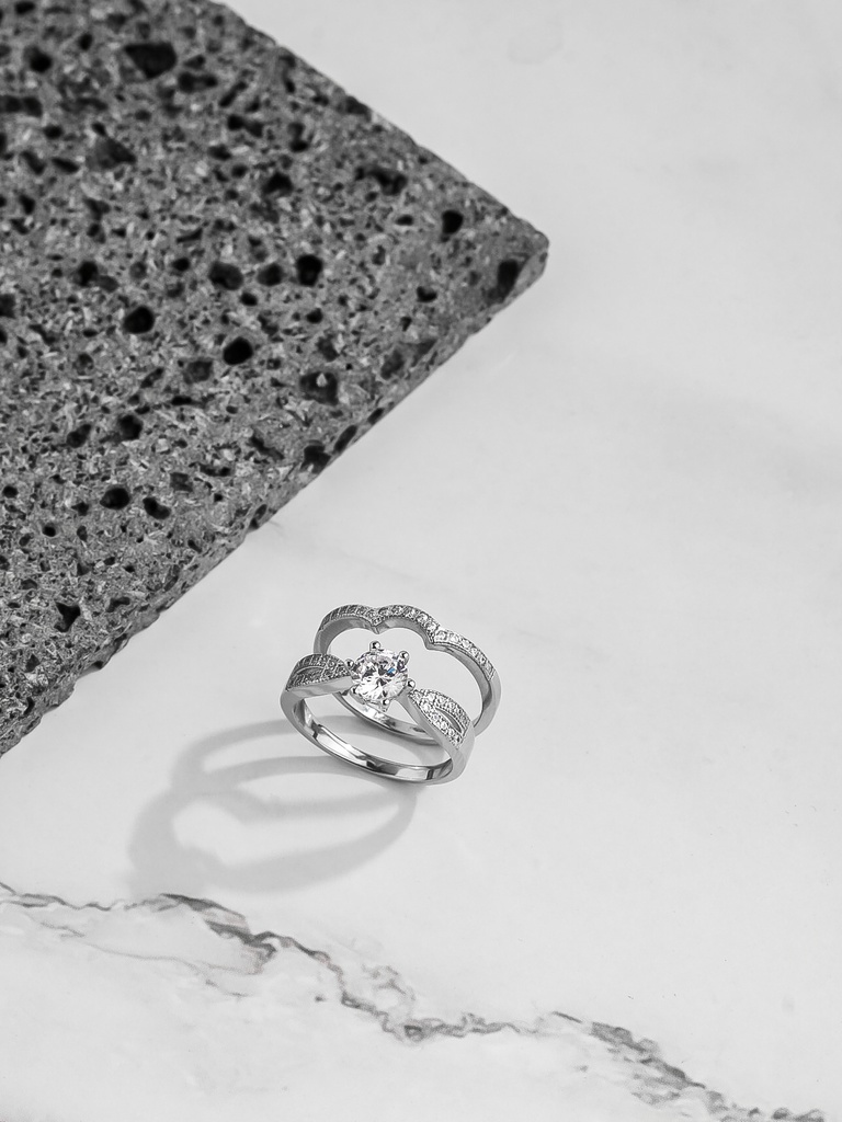 2 lines twins silver 925 ring. (6)