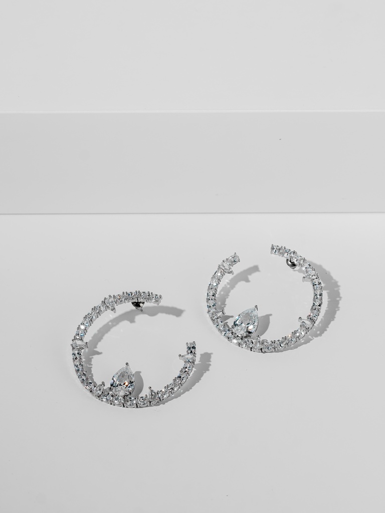 C shape earrings with drops