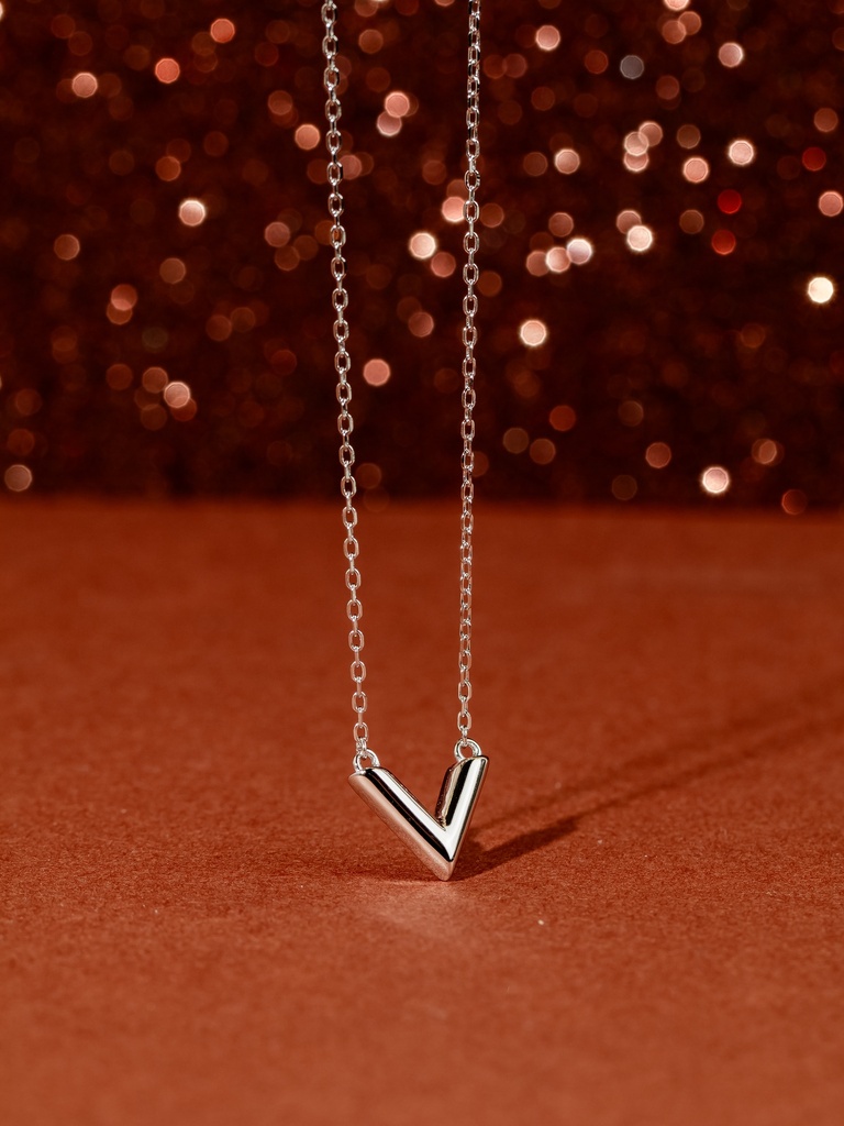 v shape  silver 925 neckalce  