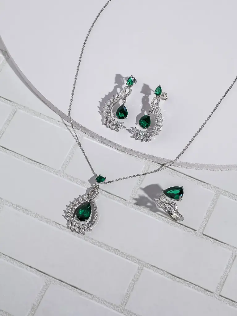 half safa elegant colored necklace set  (green)