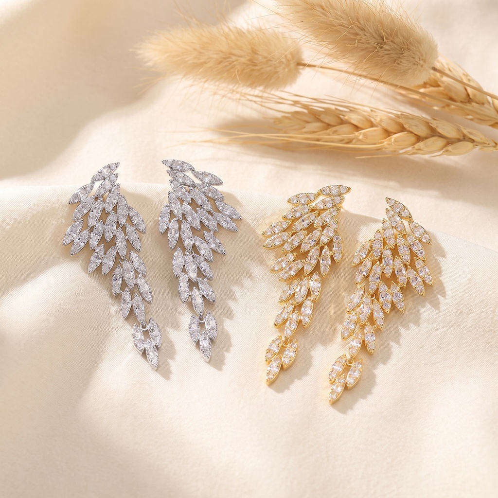 Heavy leaf zircon earrings 