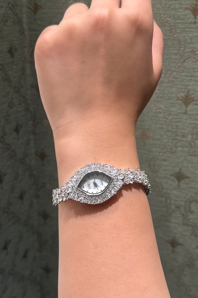 [SL0013201] Eye shape zircon watch 