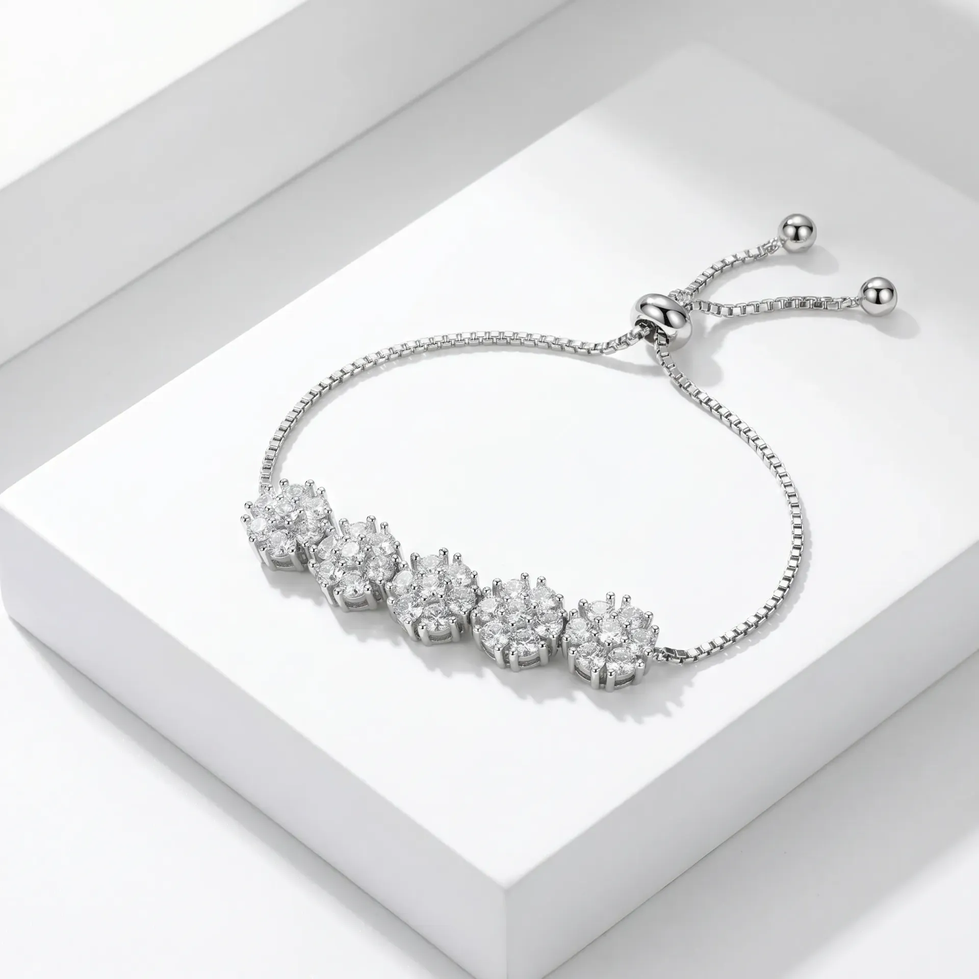 5 flowers adjustable bracelet 