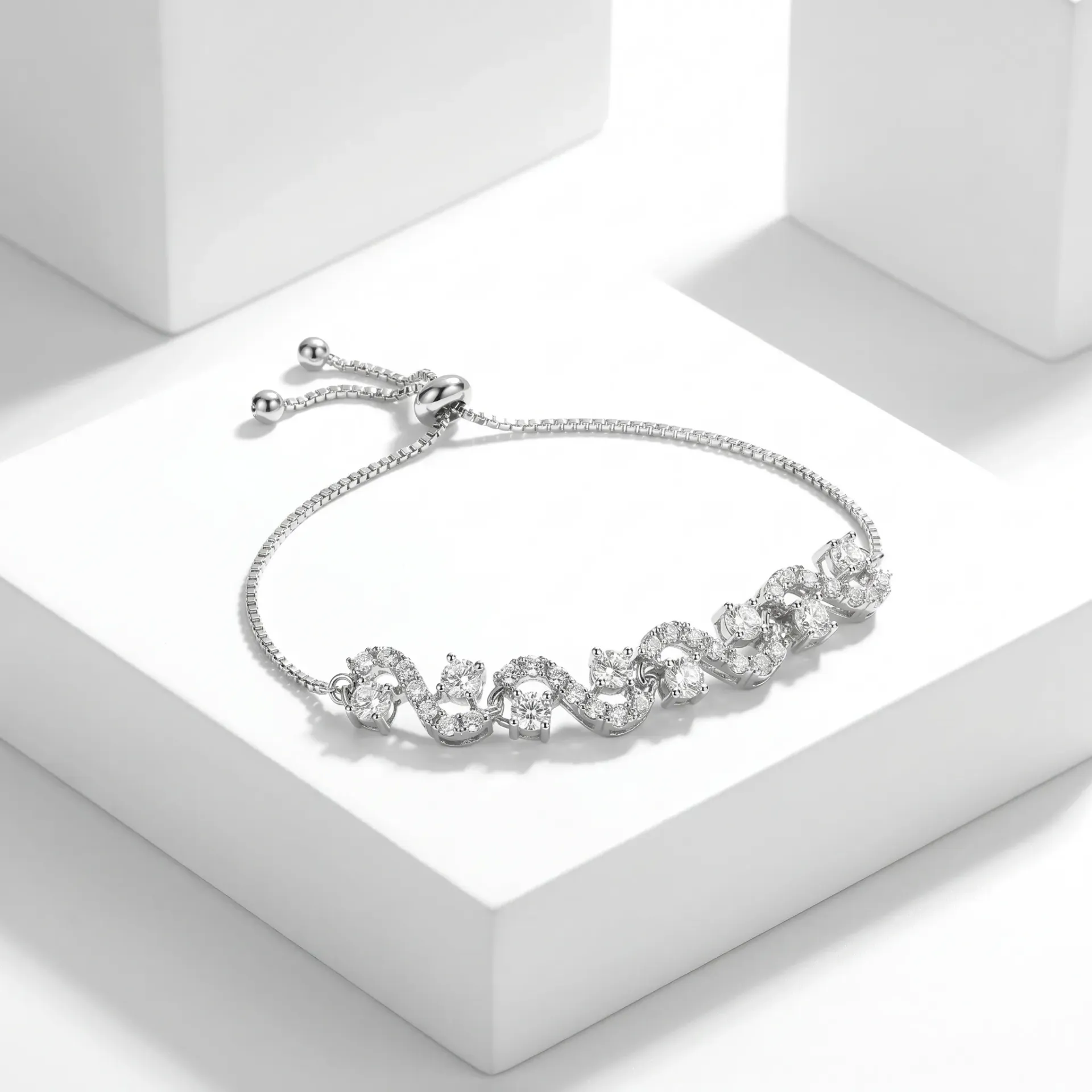 Lines with round adjustable bracelet 