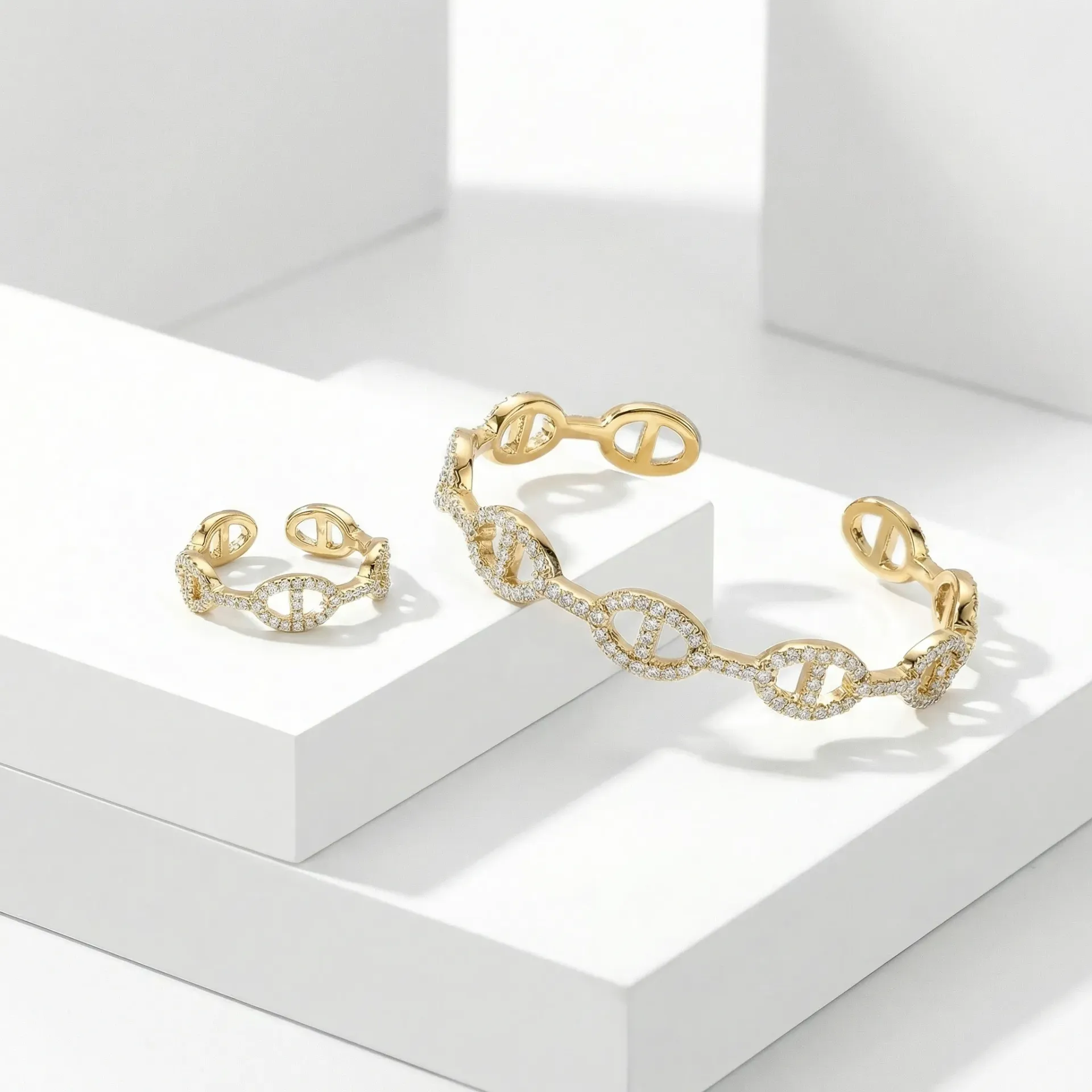 Smooth d lock bangle with ring  (gold)