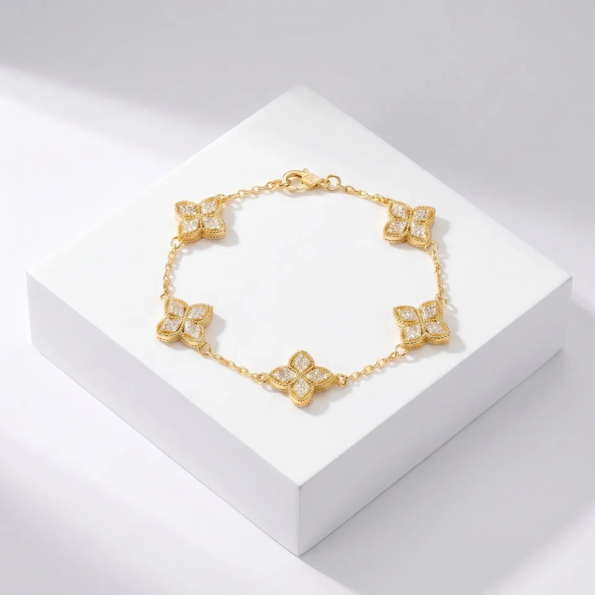 [JYL0030-G] elegant new ro bracelet (gold)