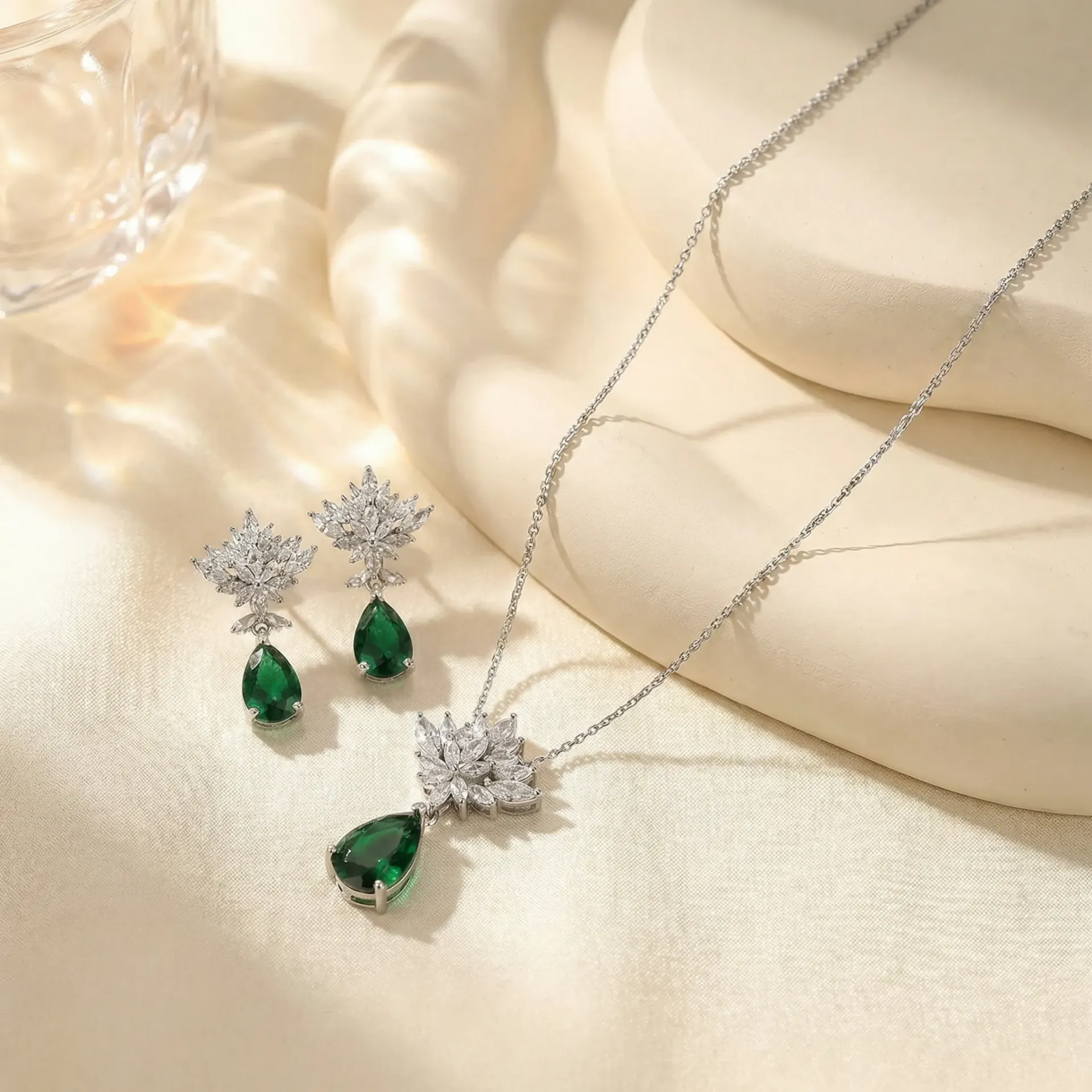 [N15051808-G1] زهرة مع قطرة ملونة (green)