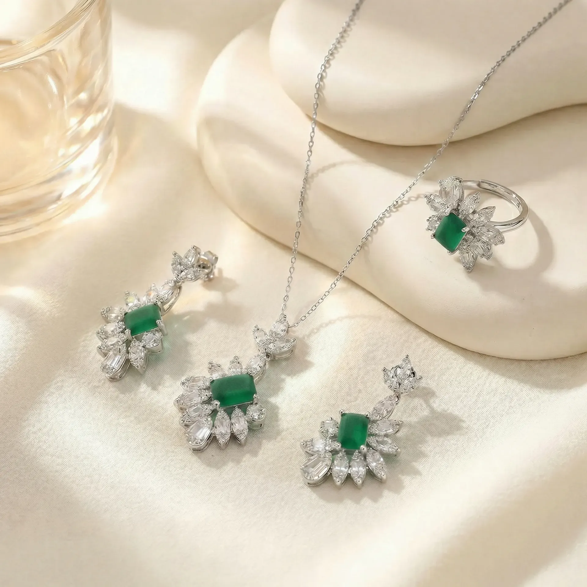 Half flower necklace set