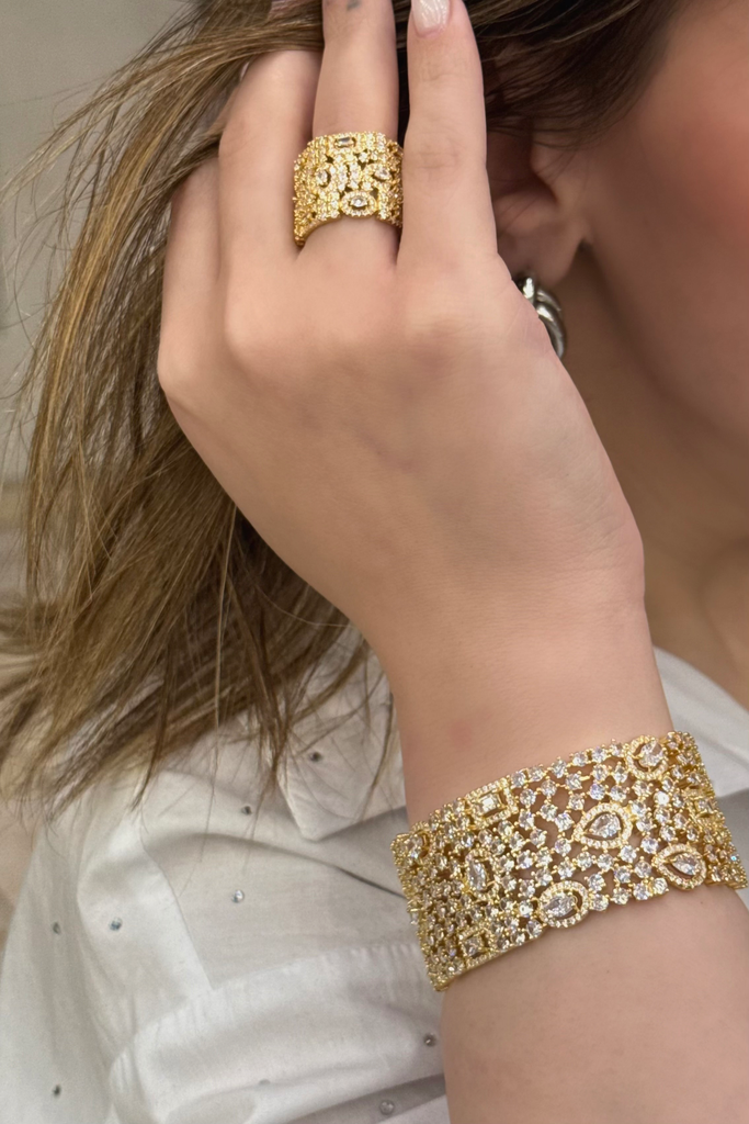 Thick round square bangle with ring 