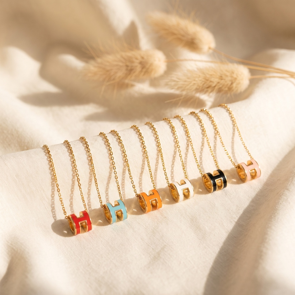 H shape elegant necklace  (white)
