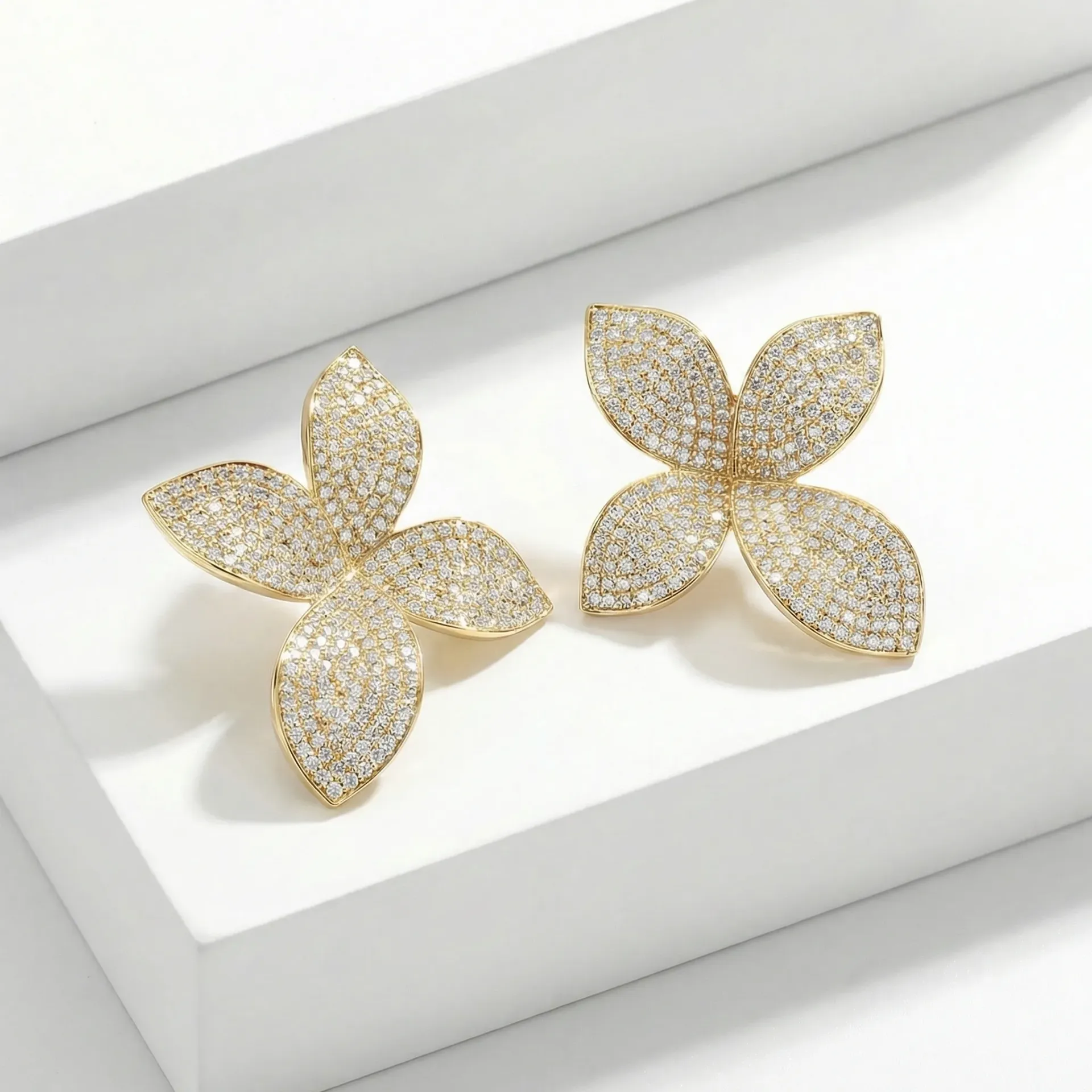 [EH036702] Big flower zircon earrings  (gold)
