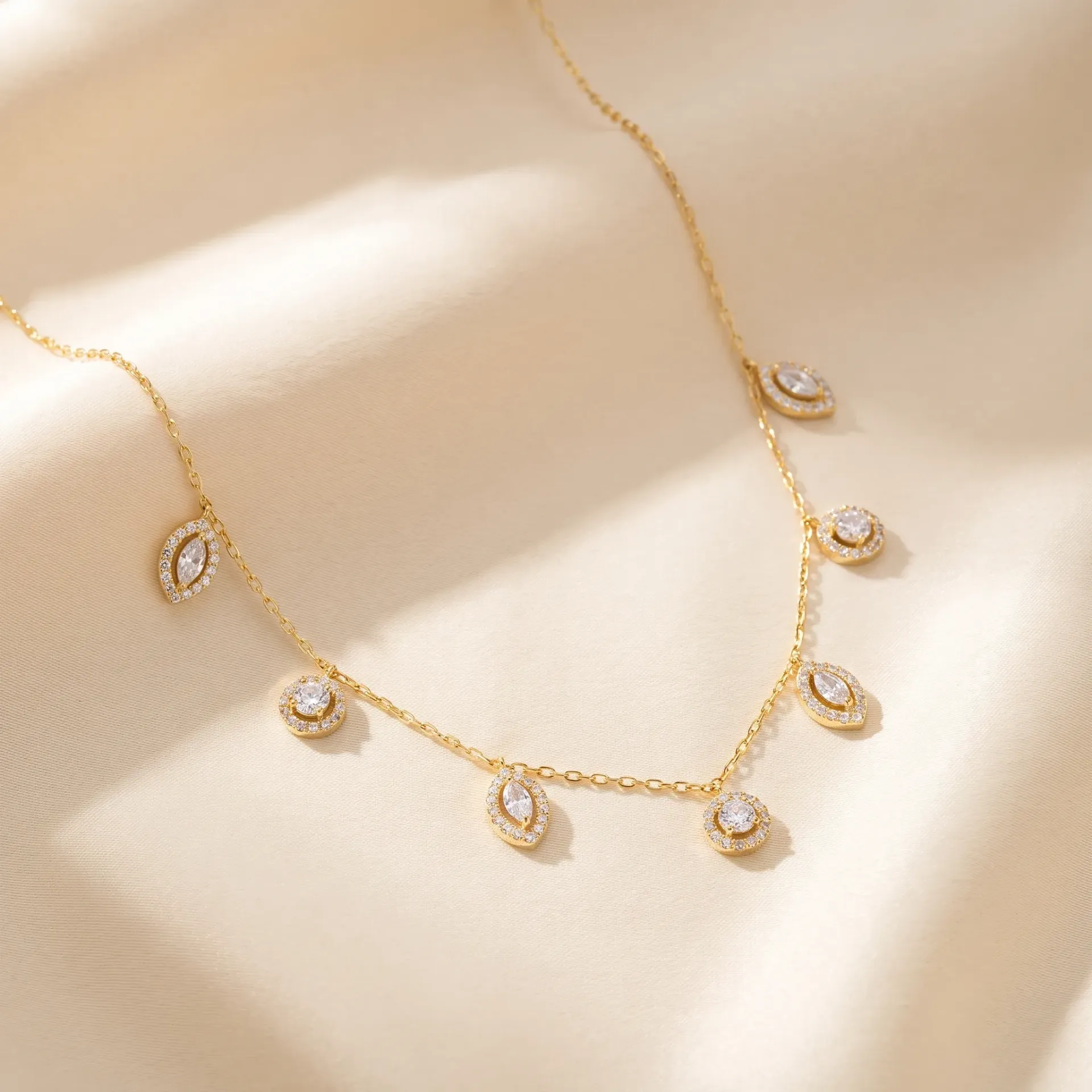 Drop, round zircon choker  (gold)