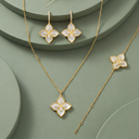 Small Ro necklace set