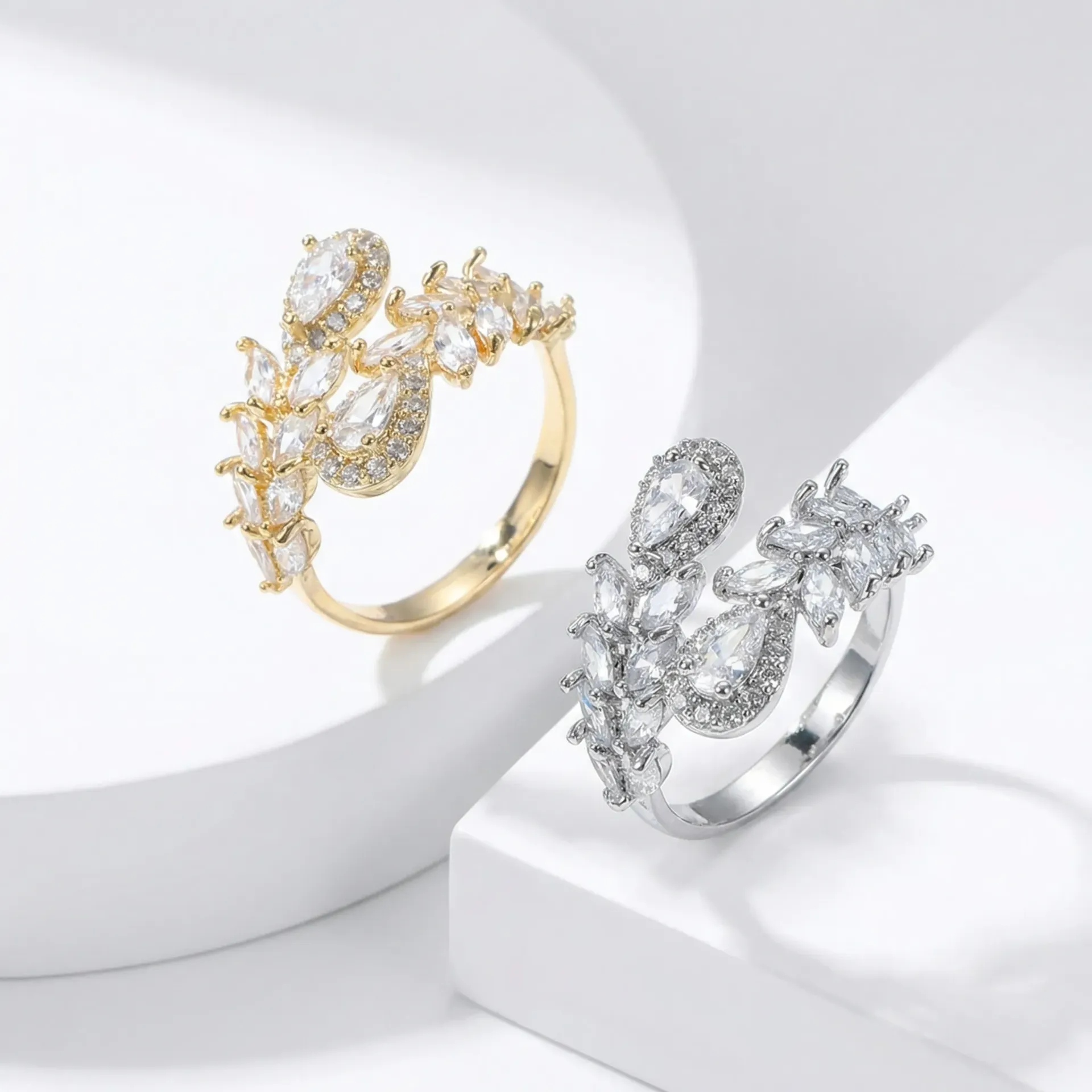 Leaf drop adjustable zircon ring  (gold)