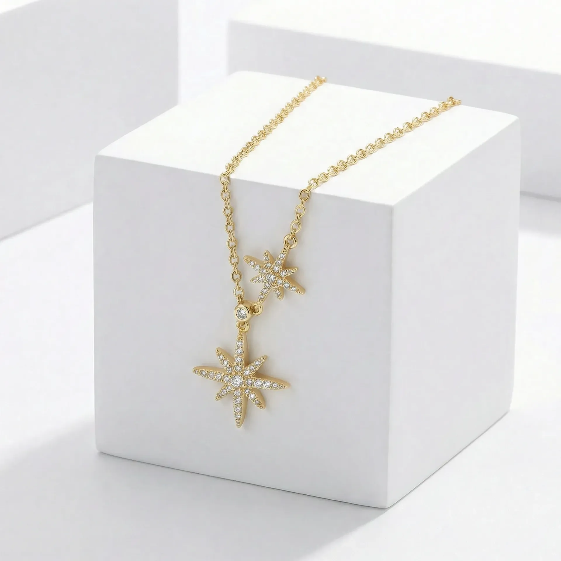 2SHINY STAR NECKLACE  (gold)