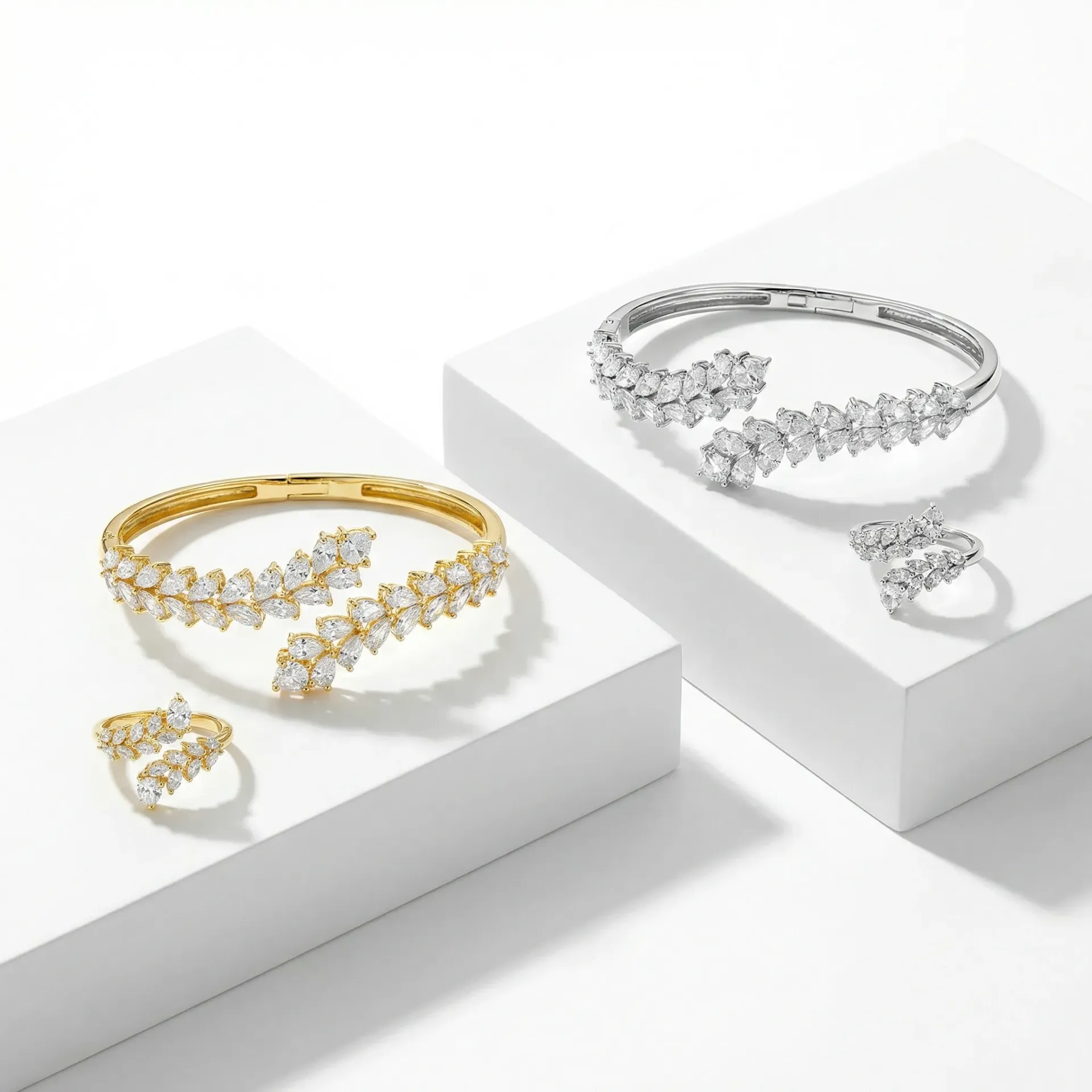 smooth arrow safa bangle with ring (gold)