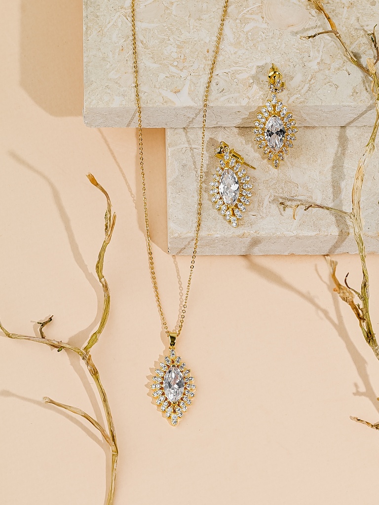 Stunning zircon necklace set