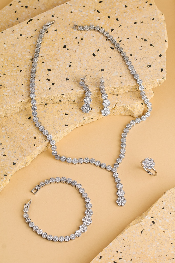 [CN023] smooth round zircon set 