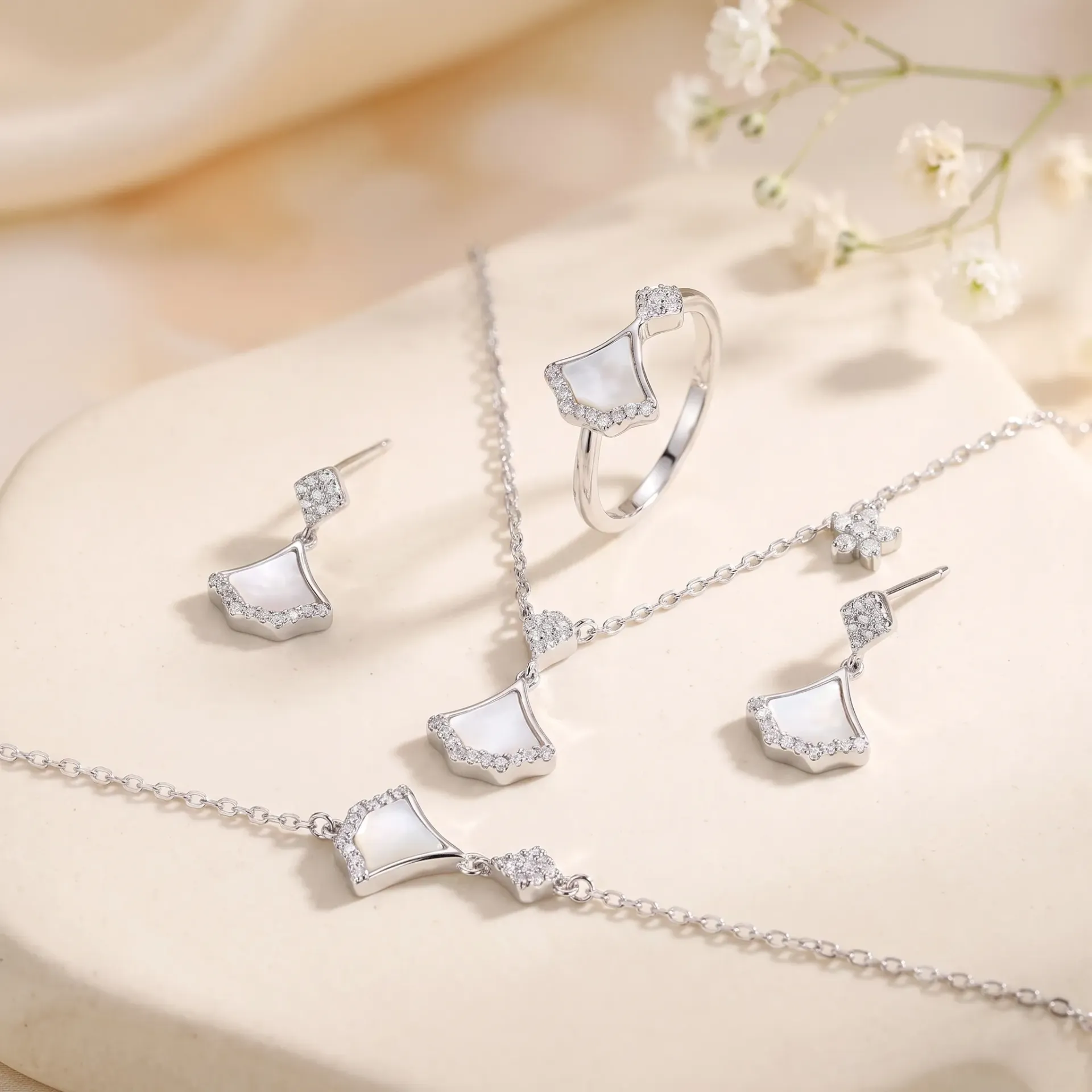 white fan silver925 set (٦)