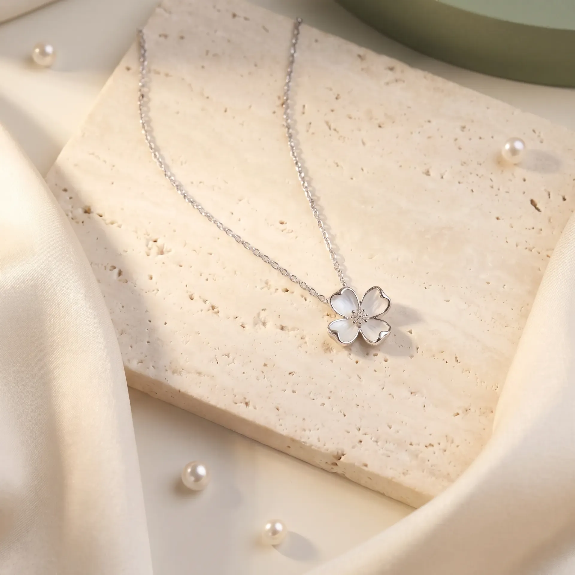 White flower silver925 necklace