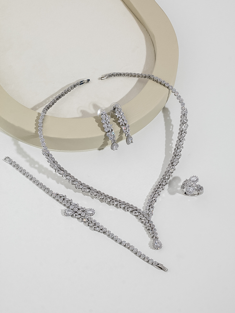 [CN2108] smooth two line meet drop zircon set