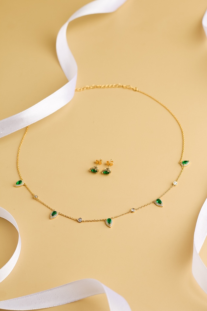 drop green zircon choker with earrings