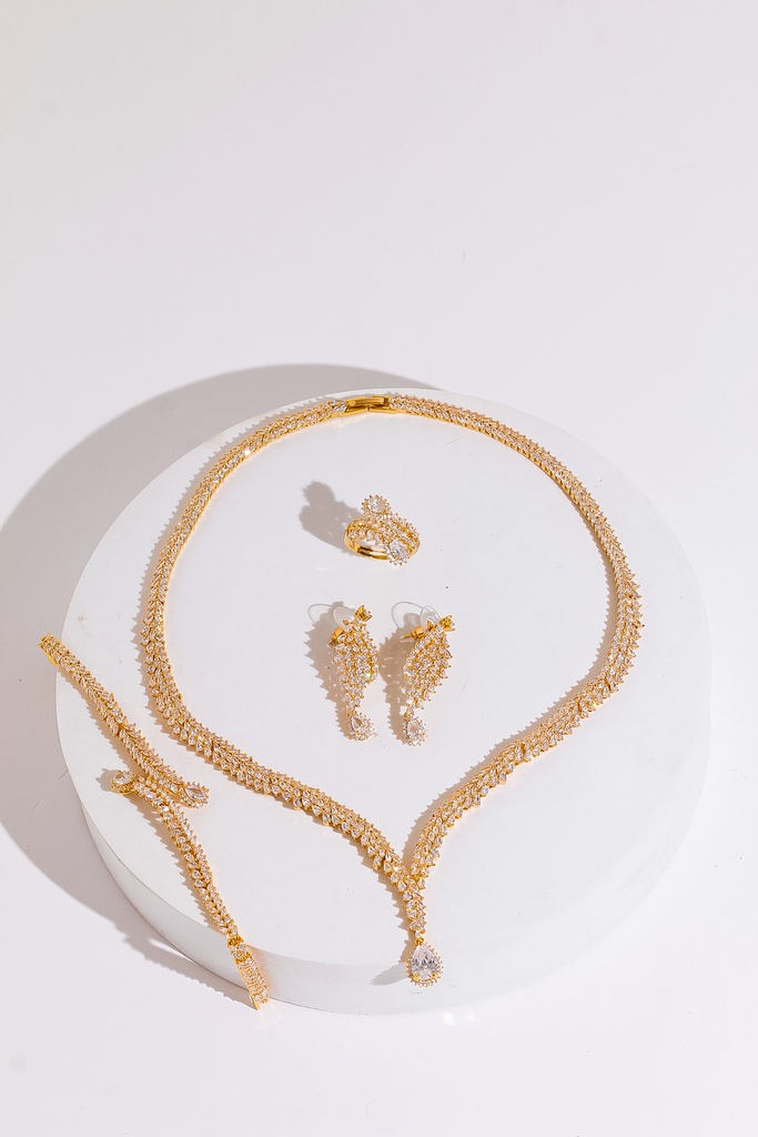 smooth one drop zircon set 