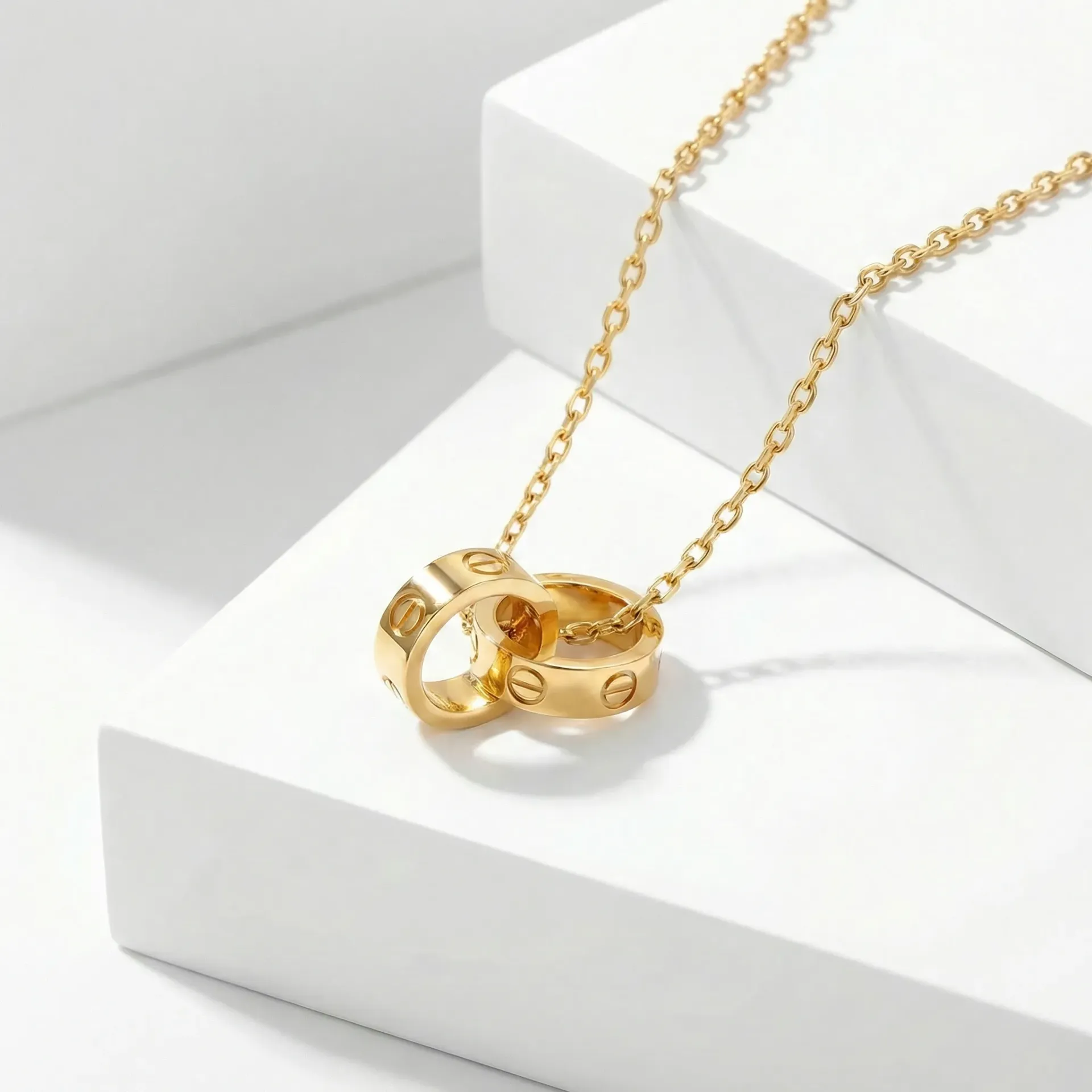 Elegant necklace 2 rings shape