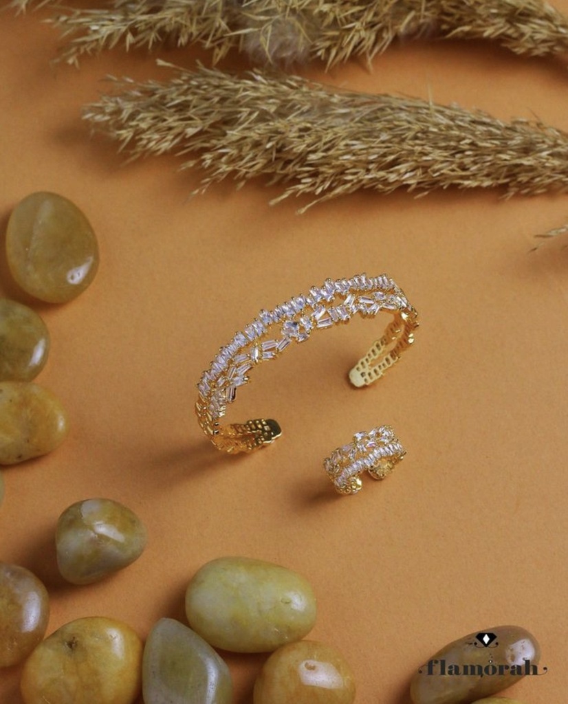 wide zircon bangle With ring (gold)