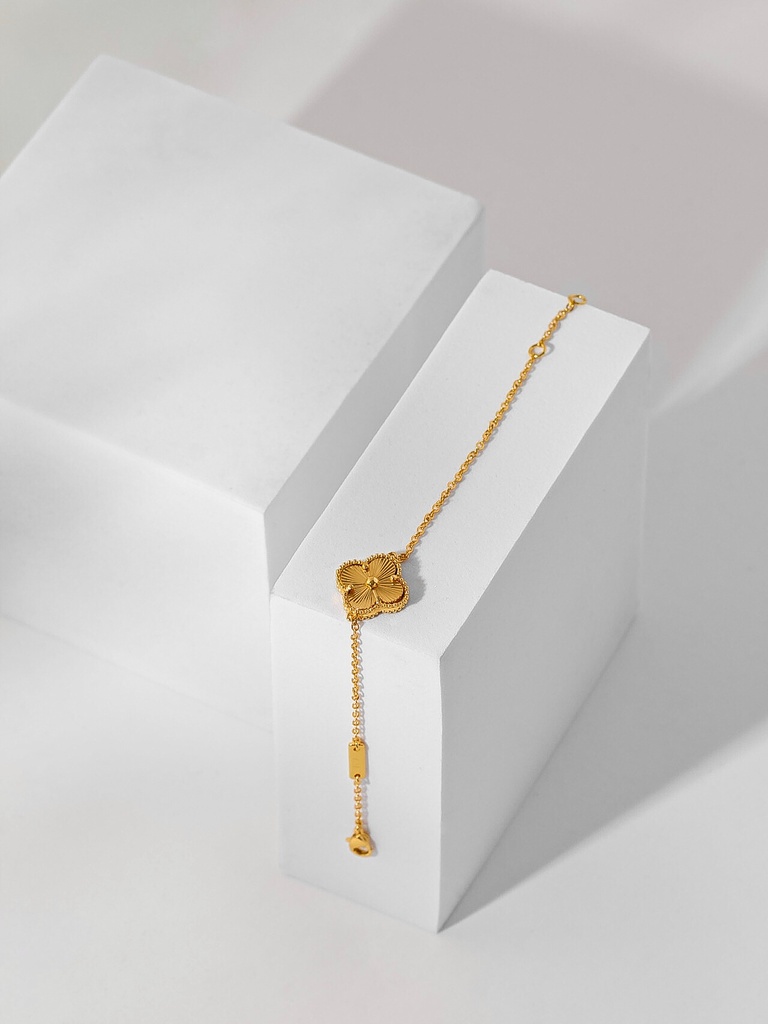 1 gold flower bracelet