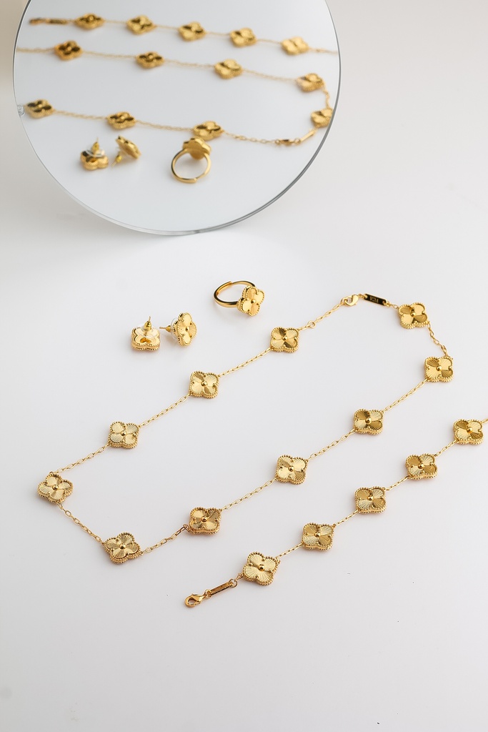 flower shape golden color choker set