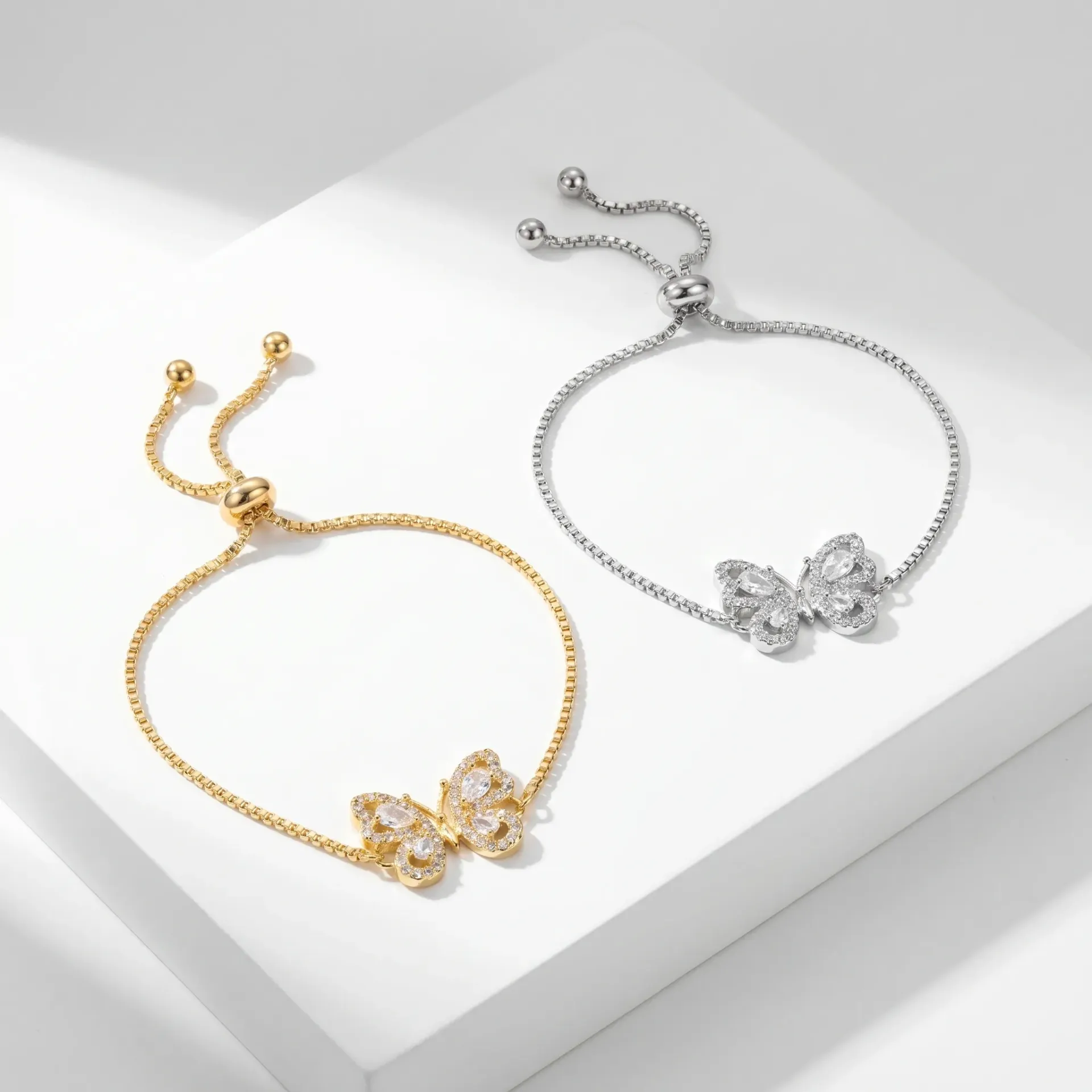 Big butterfly adjustable bracelet