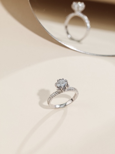 elegant silver 925 ring with big diamonds