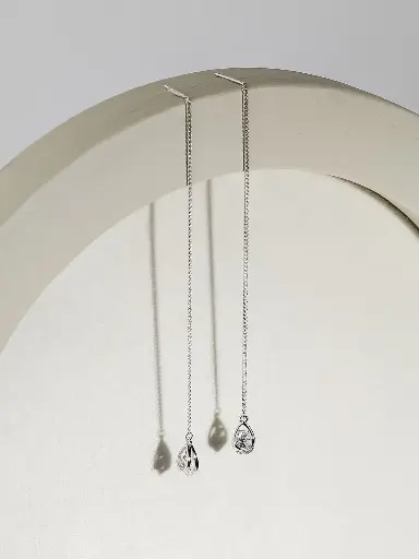 [D9168] Moving diamond silver925 earrings 