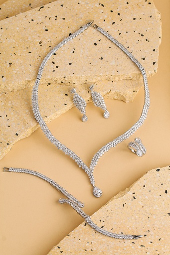 [SZ-44-79] smooth one drop zircon set 