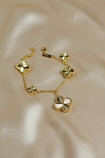 Big flower bracelet