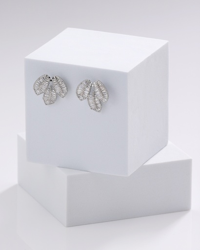 [EZ-44-10] 3 small leaves zircon earrings