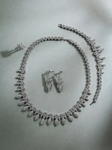 [SZ-44-57] Stunning drops choker zircon set